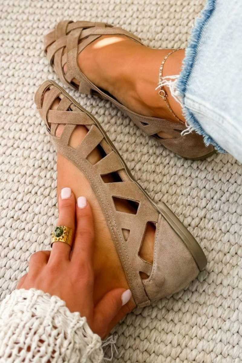 Open-toe and criss-cross fabric flat sandals
