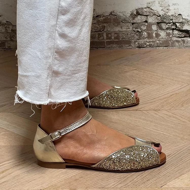 FLAT SANDAL WITH ANKLE STRAP